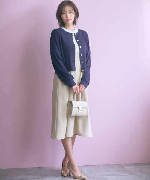 marun（マルン）の「＜大きいサイズ＞ノーカラーゴールドボタンカーディガン marun（カーディガン/ボレロ・レディース・ピンク/ネイビー・4L/3L/LL/L/5L）」の9枚目の写真