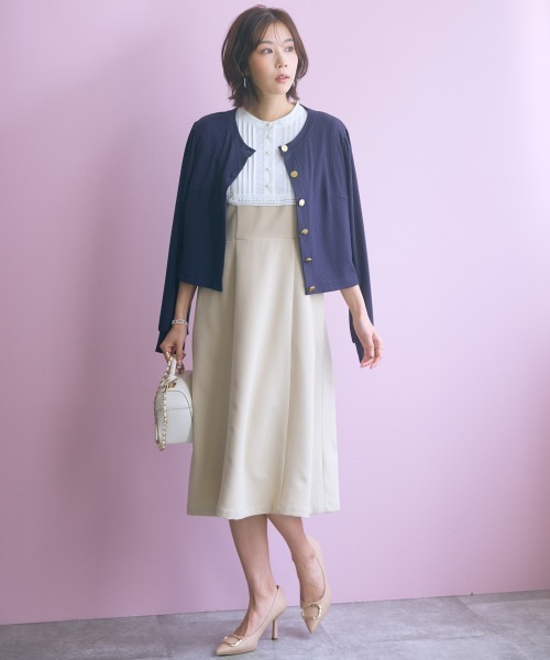 marun（マルン）の「＜大きいサイズ＞ノーカラーゴールドボタンカーディガン marun（カーディガン/ボレロ・レディース・ピンク/ネイビー・4L/3L/LL/L/5L）」の14枚目の写真