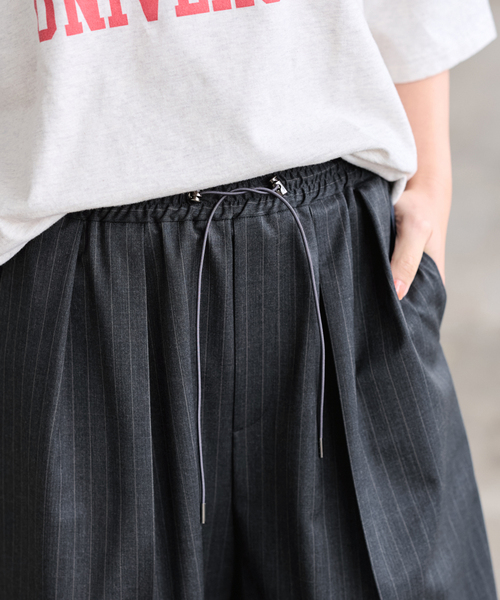 FRAMeWORK（フレームワーク）の「TWストライプワイドパンツ（スラックス・レディース・チャコールグレー/ネイビー・36/38）」の2枚目の写真