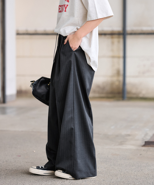 FRAMeWORK（フレームワーク）の「TWストライプワイドパンツ（スラックス・レディース・チャコールグレー/ネイビー・36/38）」の7枚目の写真