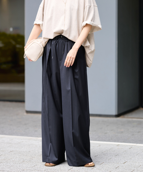 FRAMeWORK（フレームワーク）の「TWストライプワイドパンツ（スラックス・レディース・チャコールグレー/ネイビー・36/38）」の13枚目の写真