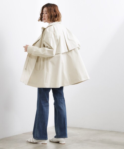 grove（グローブ）の「【撥水／シルエット2WAY】羽織るだけでサマになる、スタンドネックテントラインコート（その他アウター・レディース・オフホワイト/ブラック/ベージュ・03/02/05/04/01）」の4枚目の写真