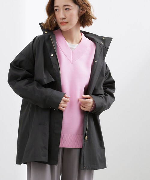 grove（グローブ）の「【撥水／シルエット2WAY】羽織るだけでサマになる、スタンドネックテントラインコート（その他アウター・レディース・オフホワイト/ブラック/ベージュ・03/02/05/04/01）」の6枚目の写真