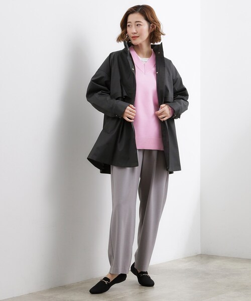 grove（グローブ）の「【撥水／シルエット2WAY】羽織るだけでサマになる、スタンドネックテントラインコート（その他アウター・レディース・オフホワイト/ブラック/ベージュ・03/02/05/04/01）」の7枚目の写真