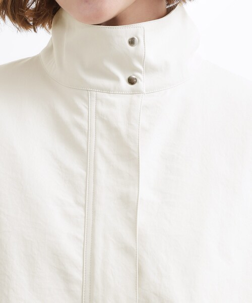 grove（グローブ）の「【撥水／シルエット2WAY】羽織るだけでサマになる、スタンドネックテントラインコート（その他アウター・レディース・オフホワイト/ブラック/ベージュ・03/02/05/04/01）」の19枚目の写真