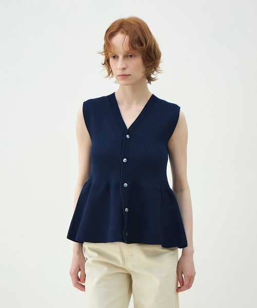 MACPHEE（マカフィー）の「【WEB先行予約】フォームニット ペプラムベスト（ベスト・レディース・ネイビー/ライトブルー・S）」の4枚目の写真