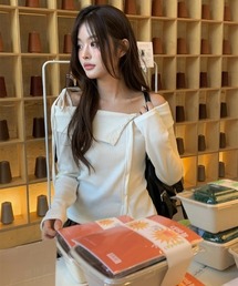 オフショルダー」に該当するニット/セーター（ベージュ系