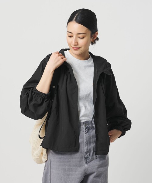 BEAUTY&YOUTH UNITED ARROWS（ビューティーアンドユースユナイテッドアローズ）の「ナイロン ギャザーフードブルゾン ウォッシャブル（ブルゾン・レディース・オフホワイト/ブラック・M/S）」の13枚目の写真