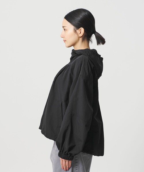 BEAUTY&YOUTH UNITED ARROWS（ビューティーアンドユースユナイテッドアローズ）の「ナイロン ギャザーフードブルゾン ウォッシャブル（ブルゾン・レディース・オフホワイト/ブラック・M/S）」の22枚目の写真