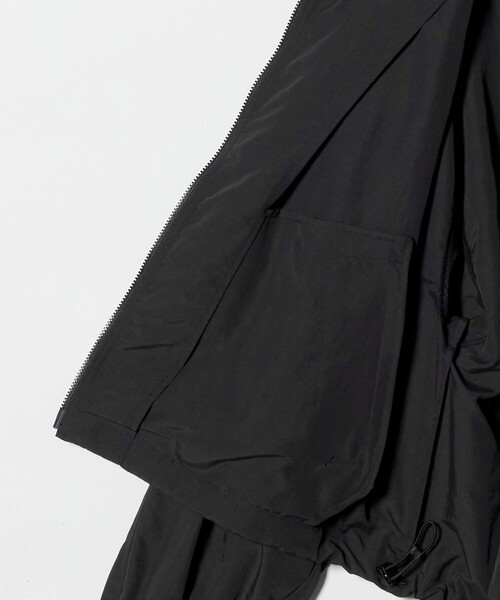 BEAUTY&YOUTH UNITED ARROWS（ビューティーアンドユースユナイテッドアローズ）の「ナイロン ギャザーフードブルゾン ウォッシャブル（ブルゾン・レディース・オフホワイト/ブラック・M/S）」の3枚目の写真