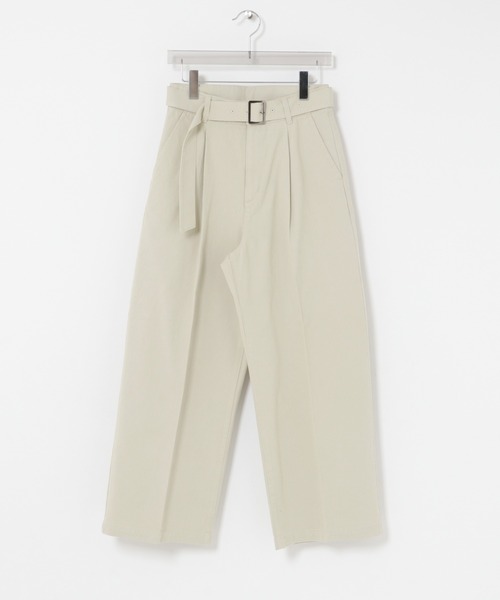 URBAN RESEARCH（アーバンリサーチ）の「『3サイズ展開』ベルト付きタックワイドチノパンツ（その他パンツ・レディース・ベージュ/ライトベージュ・40/38/36）」の17枚目の写真