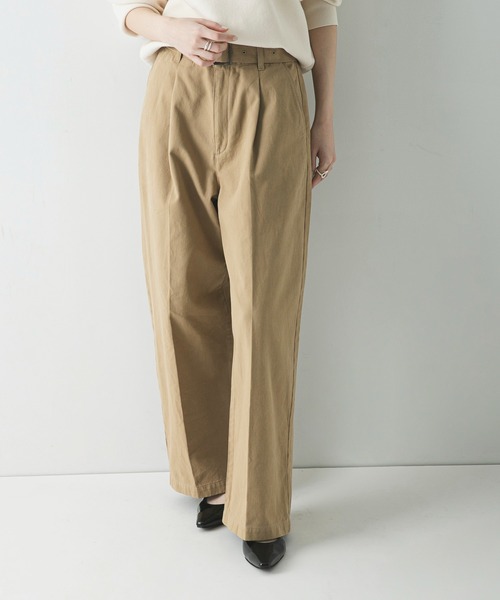 URBAN RESEARCH（アーバンリサーチ）の「『3サイズ展開』ベルト付きタックワイドチノパンツ（その他パンツ・レディース・ベージュ/ライトベージュ・40/38/36）」の9枚目の写真