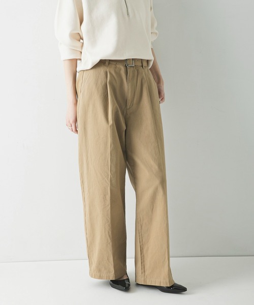 URBAN RESEARCH（アーバンリサーチ）の「『3サイズ展開』ベルト付きタックワイドチノパンツ（その他パンツ・レディース・ベージュ/ライトベージュ・40/38/36）」の11枚目の写真