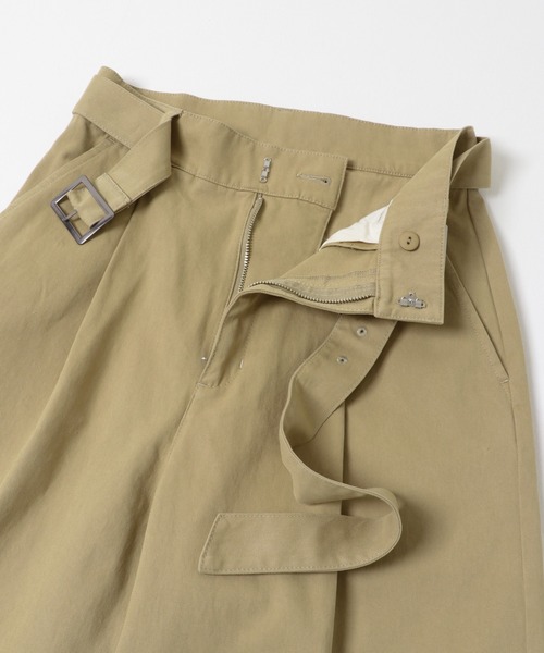 URBAN RESEARCH（アーバンリサーチ）の「『3サイズ展開』ベルト付きタックワイドチノパンツ（その他パンツ・レディース・ベージュ/ライトベージュ・40/38/36）」の22枚目の写真