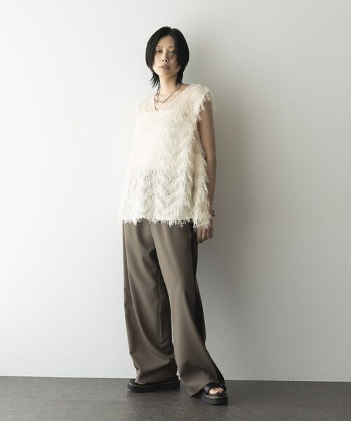 GARAGE OF GOOD CLOTHING（ガレージオブグッドクロージング）の「【日本製】フリンジVネックフレアプルオーバー（ベスト・レディース・ブラック/アイボリー・FREE）」の10枚目の写真