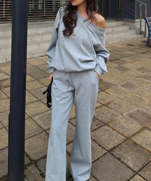 esutoreja（エストレジャ）の「ワンショルダースウェットセットアップ（セットアップ・レディース・グレー/オートミール・FREE）」の11枚目の写真