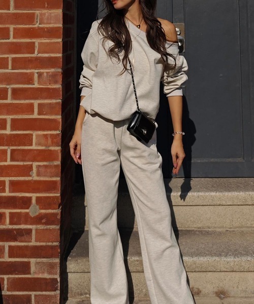 esutoreja（エストレジャ）の「ワンショルダースウェットセットアップ（セットアップ・レディース・グレー/オートミール・FREE）」の13枚目の写真