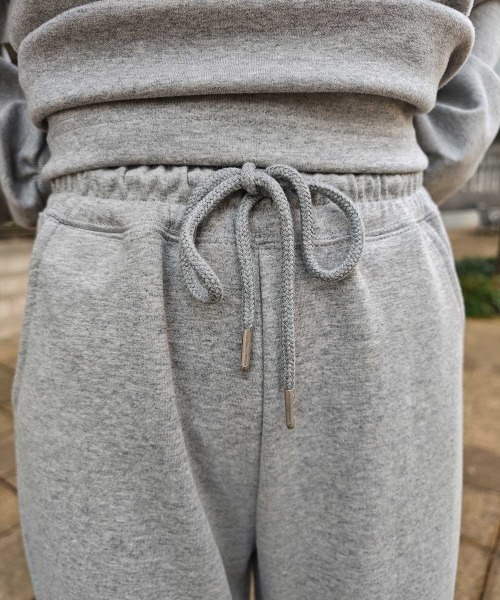 esutoreja（エストレジャ）の「ワンショルダースウェットセットアップ（セットアップ・レディース・グレー/オートミール・FREE）」の19枚目の写真