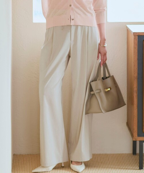 23区(ニジュウサンク)の「ナチュラルスラブストレッチ ワイドパンツ(その他パンツ・レディース・カーキ系/ベージュ系/ネイビー系・38/40/36)」の1枚目の写真