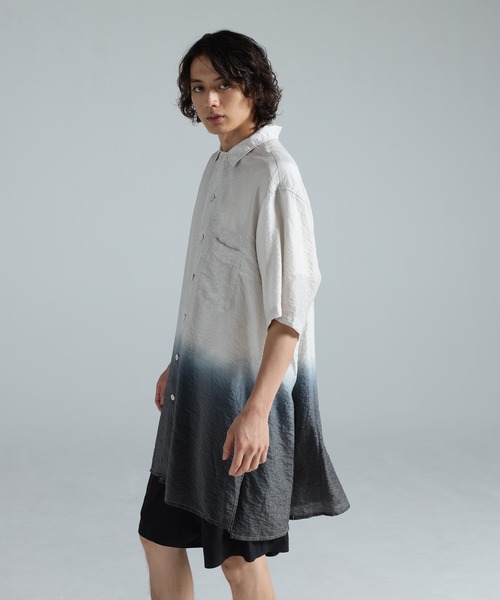Y-3（ワイスリー）の「Y-3 DIP DYE SHORT SLEEVE LONG SHIRT（シャツ/ブラウス・メンズ・ホワイト系その他・MEDIUM/SMALL/X-SMALL/X-LARGE/LARGE）」の2枚目の写真