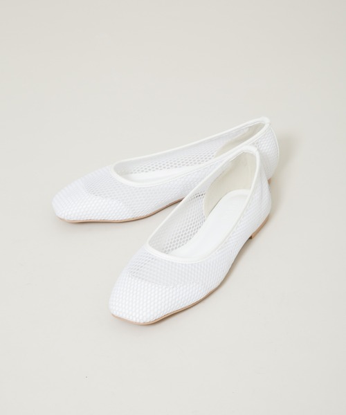 NANO universe（ナノユニバース）の「メッシュフラットパンプス（パンプス・レディース・ブラック/ホワイト・37/36/38）」の3枚目の写真