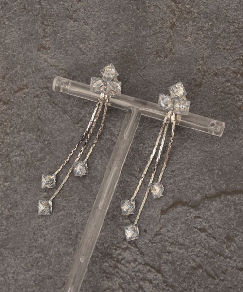 TONE SELECT GOODS（トーンセレクトグッズ）の「【float】スクエア ビジュー 3連ロングチェーン イヤリング（イヤリング・レディース・シルバー・FREE）」の2枚目の写真