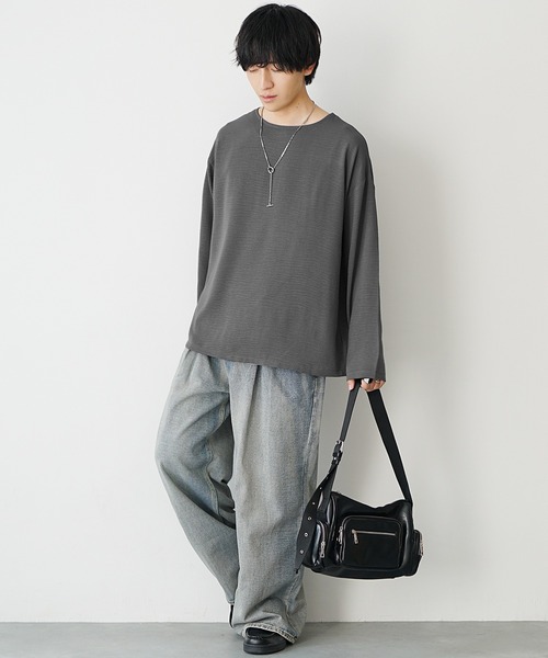 MinoriTY(マイノリティ)の「【MinoriTY】立体シワ加工ボートネックロングTシャツ メンズ ロンT 長袖Tシャツ カットソー 春服 秋服(Tシャツ/カットソー・メンズ・グレイッシュベージュ/ブルーグリーン/チャコール・S/M/L)」の18枚目の写真