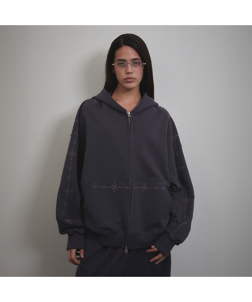 VOONT(ブント)の「Stud Line Hood Zip-up (CHARCOAL)(パーカー・レディース・チャコールグレー・OS)」の1枚目の写真