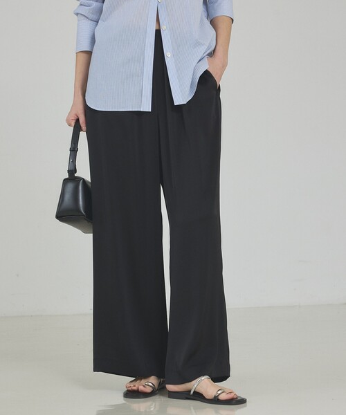 qualite（カリテ）の「【接触冷感＆吸水速乾】クールサテンパンツ/セットアップ対応/夏服/春服/オフィスカジュアル/きれいめ（その他パンツ・レディース・グレー/カーキ/ブラック・38/34/36）」の2枚目の写真