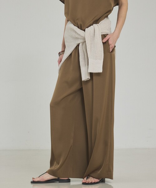 qualite（カリテ）の「【接触冷感＆吸水速乾】クールサテンパンツ/セットアップ対応/夏服/春服/オフィスカジュアル/きれいめ（その他パンツ・レディース・グレー/カーキ/ブラック・38/34/36）」の7枚目の写真