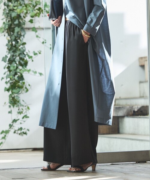 qualite（カリテ）の「【接触冷感・吸水速乾】クールサテンパンツ　セットアップ対応　夏服　オフィスカジュアル　きれいめ（その他パンツ・レディース・グレー/カーキ/ブラック/ネイビー/ワイン・38/34/36）」の7枚目の写真