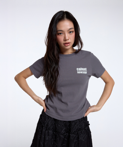 CONY(コール アウト ニューイヤー)の「CALLOUT STANDARD TEE/ CHARCOAL(Tシャツ/カットソー・レディース・その他・OS)」の3枚目の写真