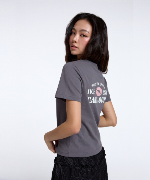 CONY(コール アウト ニューイヤー)の「CALLOUT STANDARD TEE/ CHARCOAL(Tシャツ/カットソー・レディース・その他・OS)」の5枚目の写真
