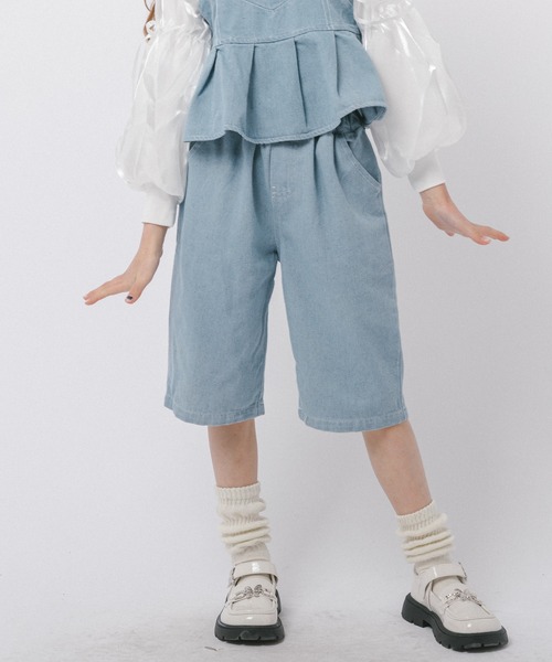 URBAN CHERRY(アーバンチェリー)の「【2点セット】デニムプリーツキャミビスチェ+ストレートパンツ(その他トップス・キッズ・ブルー・110cm/120cm/130cm)」の7枚目の写真