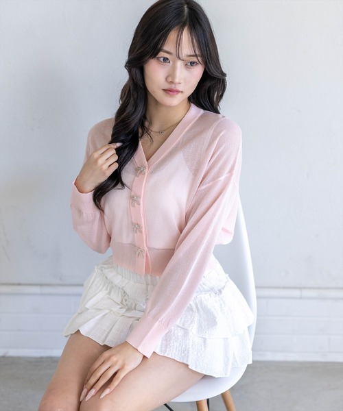 clear（クリア）の「リボンボタンVネックニットカーディガン[骨格ナチュラル ガーリー バレエコア]（カーディガン/ボレロ・レディース・チャコールグレー/オフホワイト/ピンク/グレー系その他・F）」の10枚目の写真