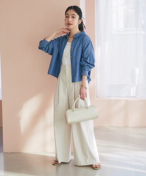 La boutique BonBon(ラブティックボンボン)の「【RISA監修・今すぐお届け!】シアーデニムショート丈袖口リブシャツ(シャツ/ブラウス・レディース・サックスブルー/ブルー系その他・FREE)」の7枚目の写真