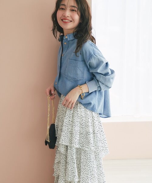 La boutique BonBon(ラブティックボンボン)の「【RISA監修・今すぐお届け!】シアーデニムショート丈袖口リブシャツ(シャツ/ブラウス・レディース・サックスブルー/ブルー系その他・FREE)」の18枚目の写真
