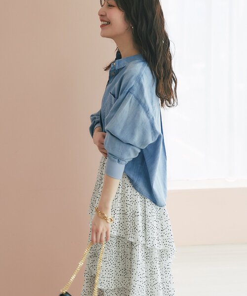 La boutique BonBon(ラブティックボンボン)の「【RISA監修・今すぐお届け!】シアーデニムショート丈袖口リブシャツ(シャツ/ブラウス・レディース・サックスブルー/ブルー系その他・FREE)」の19枚目の写真