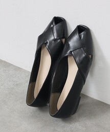 Au BANNISTER（オゥバニスター）の「【販売店舗限定】グルカモチーフパンプス（パンプス）」