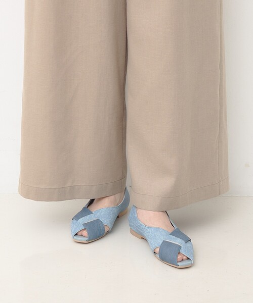 Au BANNISTER(オゥバニスター)の「【販売店舗限定】グルカモチーフパンプス(パンプス・レディース・ブルー/シルバー/ブラック/アイボリー・35/39/36/38/37)」の6枚目の写真