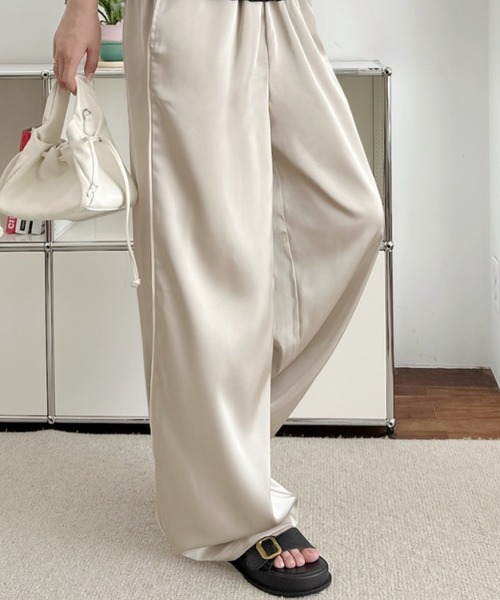 umune(ウムネ)の「サテンパンツ ラインパンツ イージーパンツ ウエストゴム ボトムス ストリート スポーティー カジュアル レディース(その他パンツ・レディース・ブラック/ベージュ/ブラウン・L/M)」の17枚目の写真
