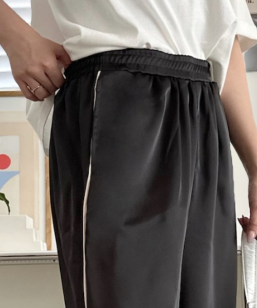umune(ウムネ)の「サテンパンツ ラインパンツ イージーパンツ ウエストゴム ボトムス ストリート スポーティー カジュアル レディース(その他パンツ・レディース・ブラック/ベージュ/ブラウン・L/M)」の21枚目の写真