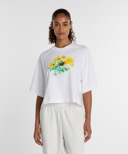 NEW BALANCE(ニューバランス)の「ウォーターカラーイエローボクシーTシャツ(Tシャツ/カットソー・レディース・ホワイト/ブラック・SMALL/MEDIUM/LARGE/X-LARGE)」の1枚目の写真