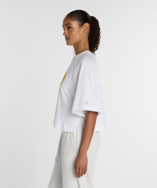NEW BALANCE(ニューバランス)の「ウォーターカラーイエローボクシーTシャツ(Tシャツ/カットソー・レディース・ホワイト/ブラック・SMALL/MEDIUM/LARGE/X-LARGE)」の3枚目の写真