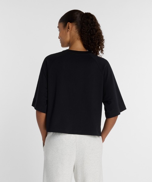 NEW BALANCE(ニューバランス)の「ウォーターカラーイエローボクシーTシャツ(Tシャツ/カットソー・レディース・ホワイト/ブラック・SMALL/MEDIUM/LARGE/X-LARGE)」の9枚目の写真