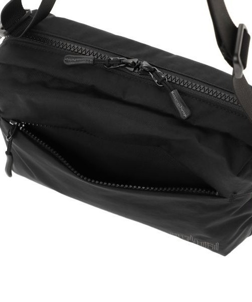 Manhattan Portage(マンハッタンポーテージ)の「Manhattan Portage/マンハッタンポーテージ ショルダーバッグ Cityhall Shoulder Bag Nylon Tussah Quill MP2445TS(ショルダーバッグ・メンズ・ブラック×グレー・FREE)」の12枚目の写真