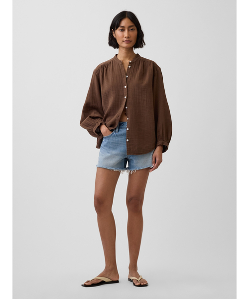 GAP(ギャップ)の「コットンガーゼ オーバーサイズ ノーカラーシャツ(シャツ/ブラウス・レディース・ホワイト/ブラウン/ブラック/レッド/グリーン/イエロー・L/M/S/XS/XXS)」の18枚目の写真
