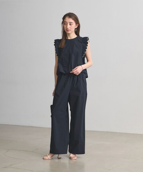UNITED ARROWS(ユナイテッドアローズ)の「スカラップ フリル オールインワン パンツ ‐はっ水 UVカット 防しわ ウォッシャブル‐(つなぎ/オールインワン・レディース・ネイビー/ブラック・36/38)」の22枚目の写真