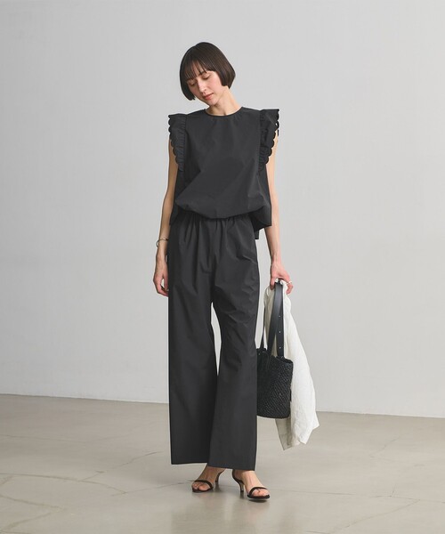 UNITED ARROWS(ユナイテッドアローズ)の「スカラップ フリル オールインワン パンツ ‐はっ水 UVカット 防しわ ウォッシャブル‐(つなぎ/オールインワン・レディース・ネイビー/ブラック・36/38)」の19枚目の写真