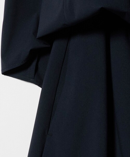 UNITED ARROWS(ユナイテッドアローズ)の「スカラップ フリル オールインワン パンツ ‐はっ水 UVカット 防しわ ウォッシャブル‐(つなぎ/オールインワン・レディース・ネイビー/ブラック・36/38)」の11枚目の写真